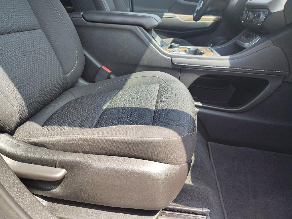 used 2023 GMC Acadia car, priced at $34,598