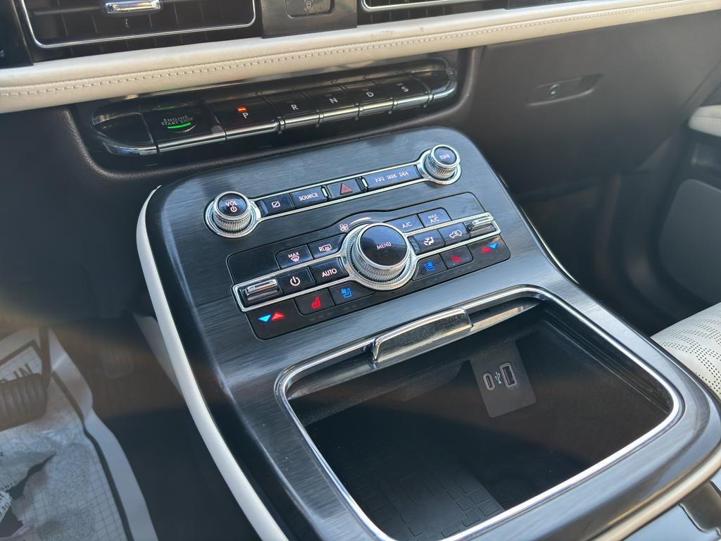 used 2021 Lincoln Nautilus car, priced at $38,991