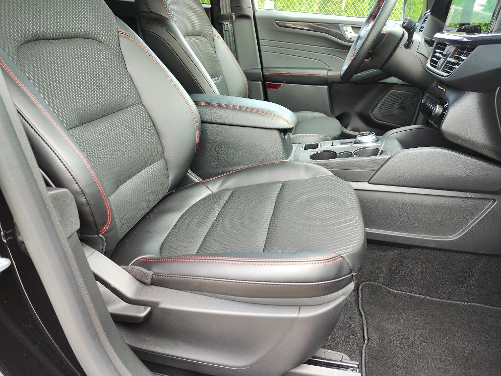 new 2025 Ford Escape car, priced at $35,590