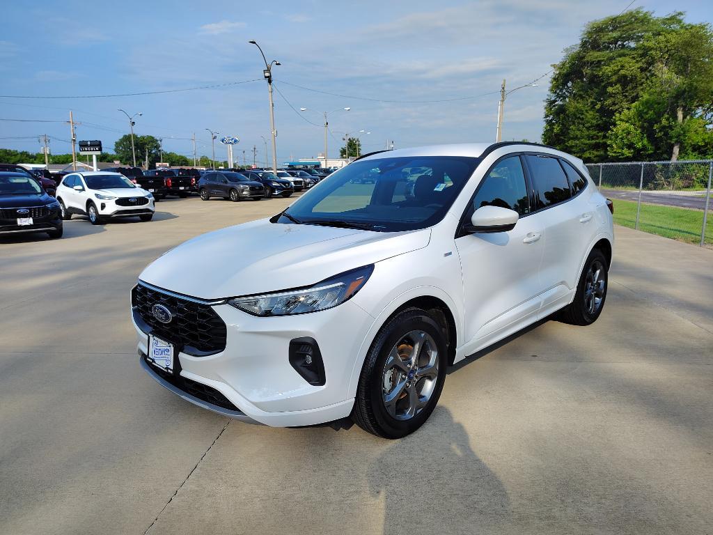used 2023 Ford Escape car, priced at $28,487