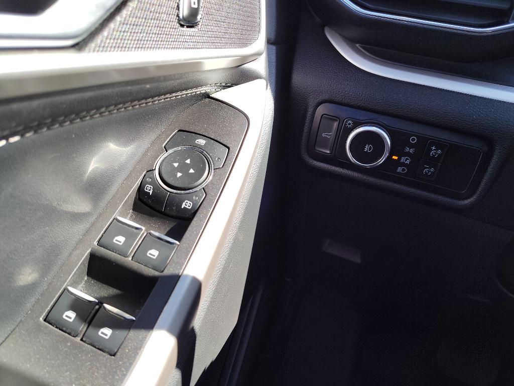 used 2023 Ford Explorer car, priced at $35,989