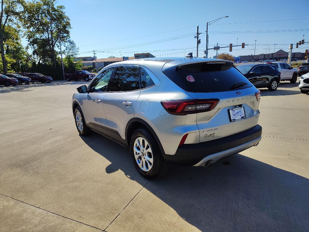 used 2023 Ford Escape car, priced at $26,989