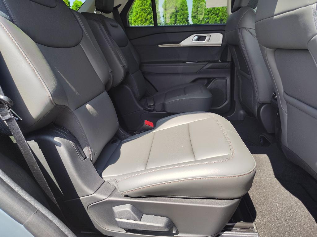 new 2025 Ford Explorer car, priced at $50,775