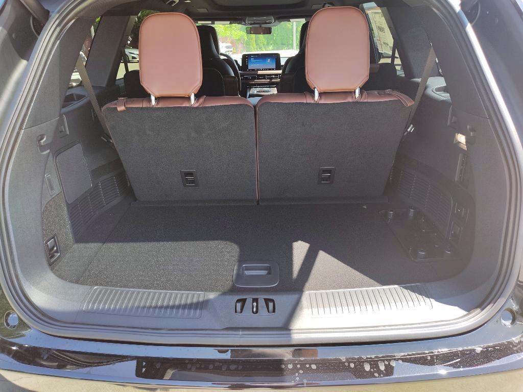 new 2025 Lincoln Aviator car, priced at $83,410