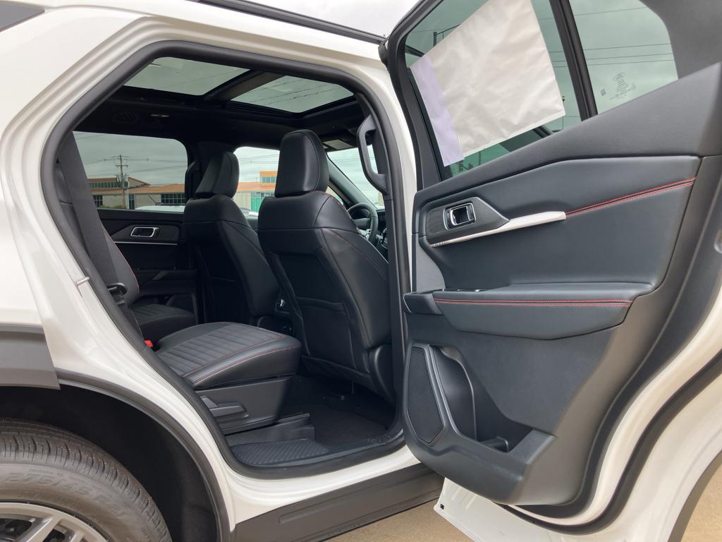 new 2025 Ford Explorer car, priced at $54,525