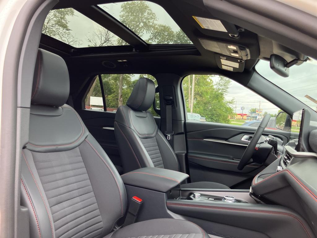 new 2025 Ford Explorer car, priced at $54,525