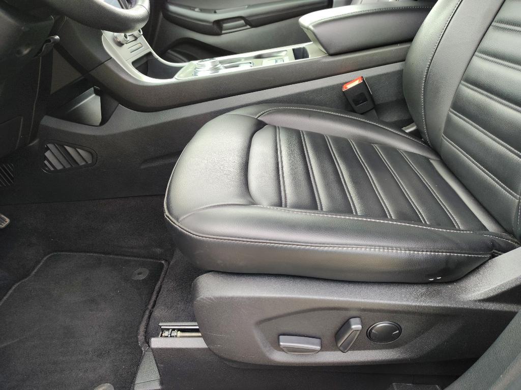 used 2024 Ford Edge car, priced at $29,990