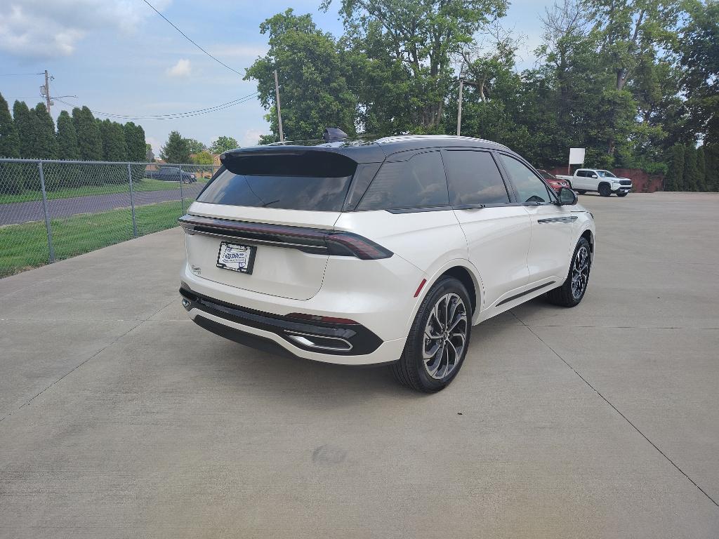 new 2025 Lincoln Nautilus car, priced at $65,525