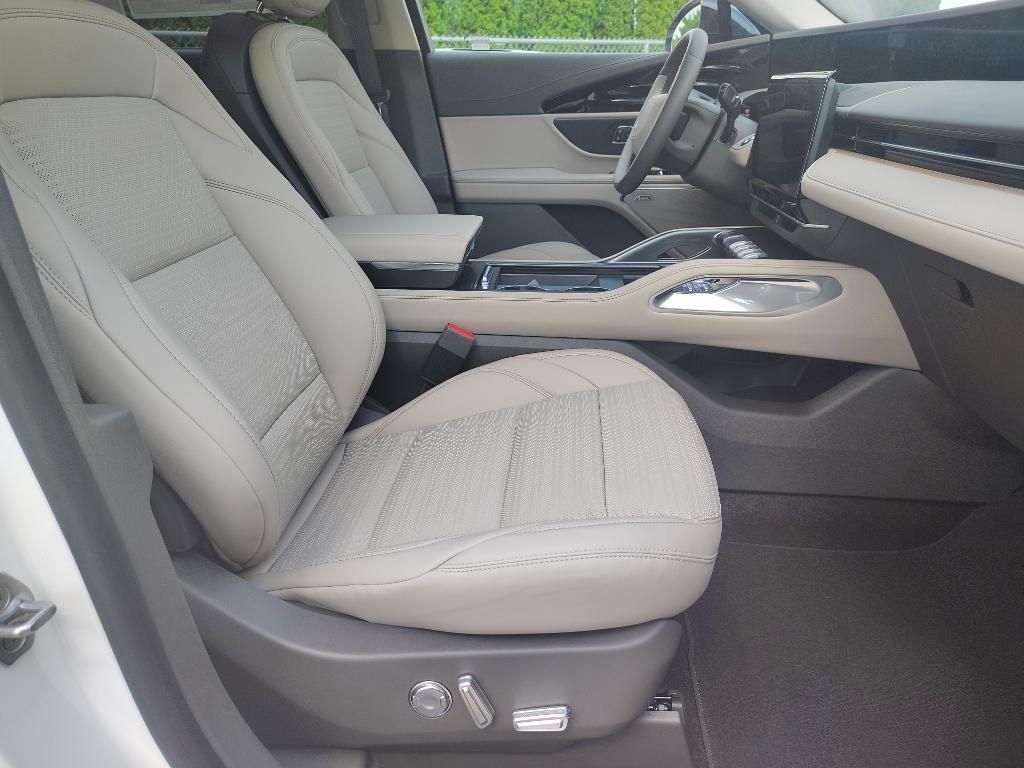 new 2025 Lincoln Nautilus car, priced at $65,525