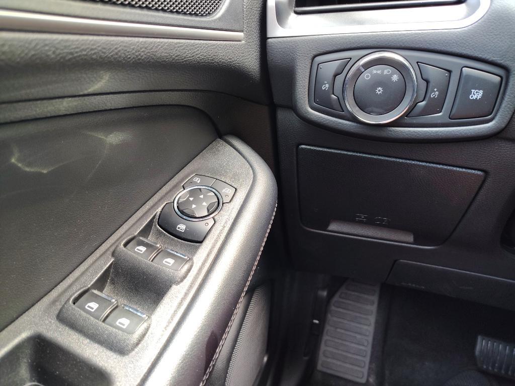used 2024 Ford Edge car, priced at $28,997