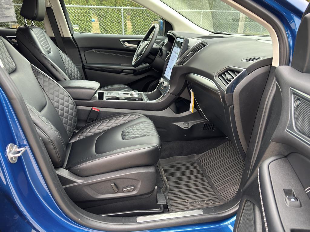 used 2024 Ford Edge car, priced at $31,792