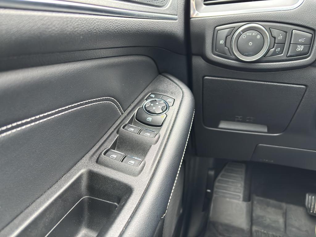 used 2024 Ford Edge car, priced at $31,792