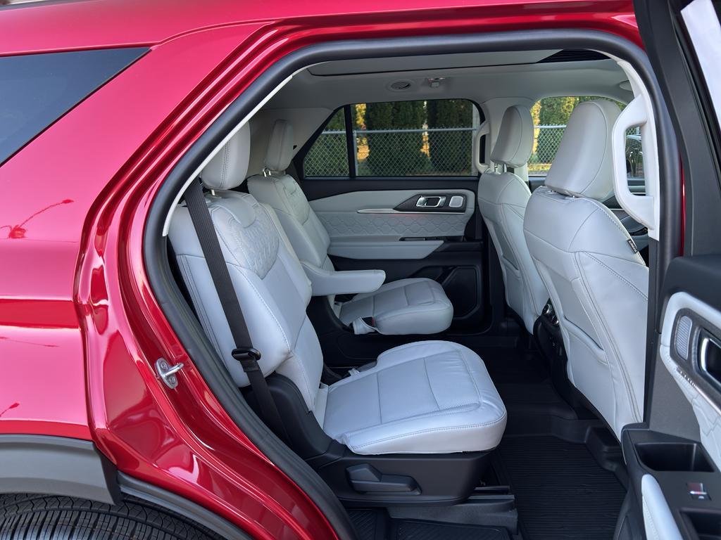new 2025 Ford Explorer car, priced at $62,040