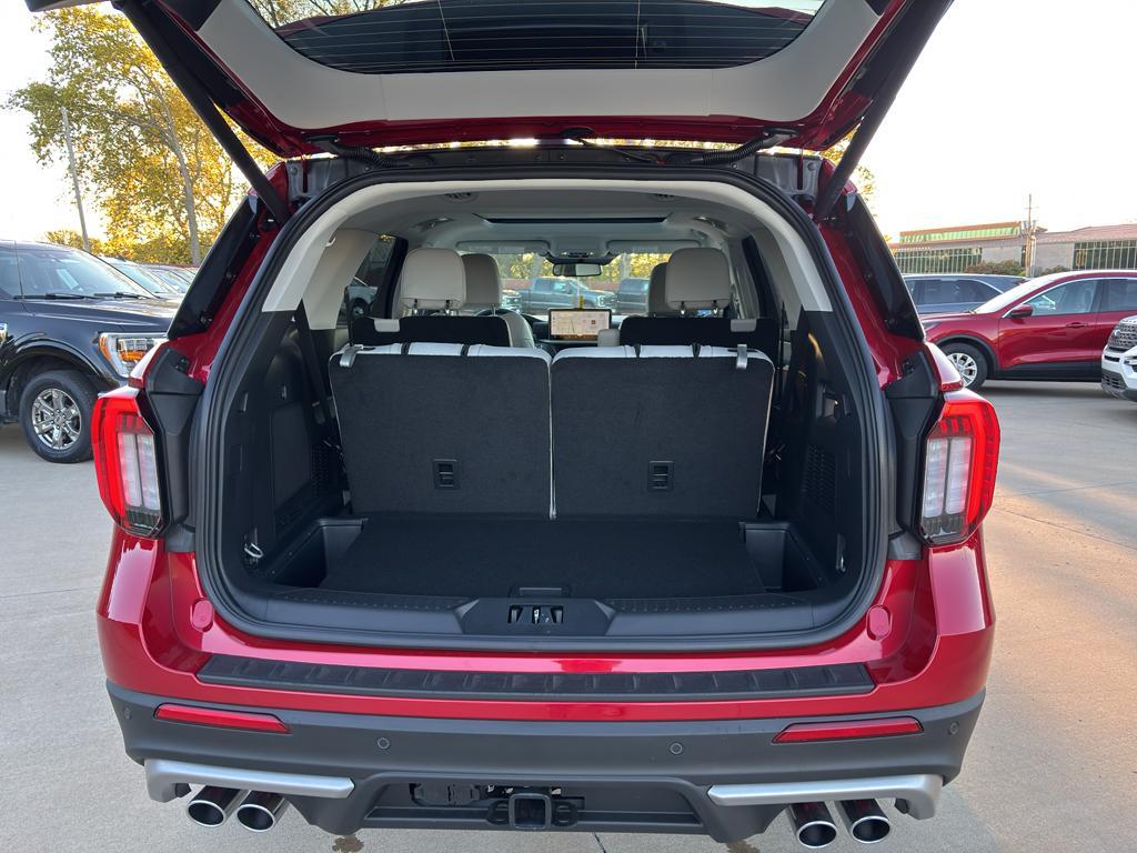 new 2025 Ford Explorer car, priced at $62,040