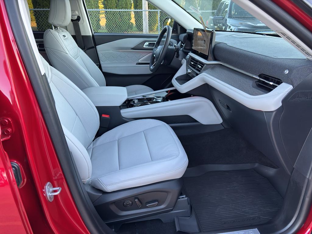 new 2025 Ford Explorer car, priced at $62,040