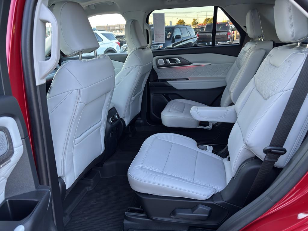 new 2025 Ford Explorer car, priced at $62,040