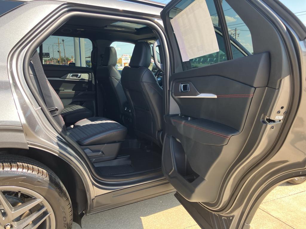 new 2025 Ford Explorer car, priced at $54,160
