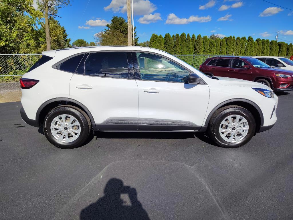 new 2025 Ford Escape car, priced at $33,280