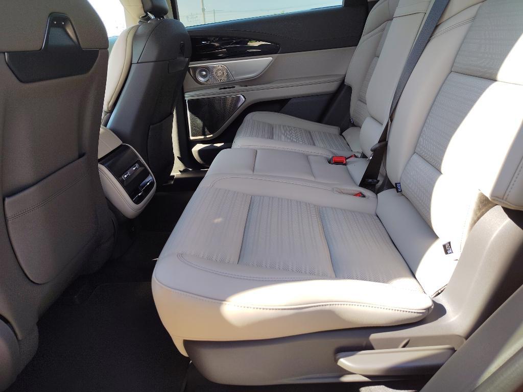 new 2025 Lincoln Nautilus car, priced at $72,480
