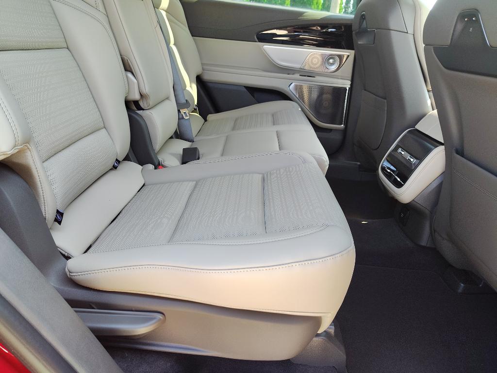 new 2025 Lincoln Nautilus car, priced at $72,480