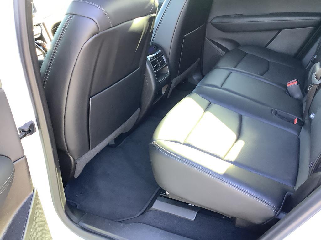 used 2022 Cadillac XT5 car, priced at $28,573