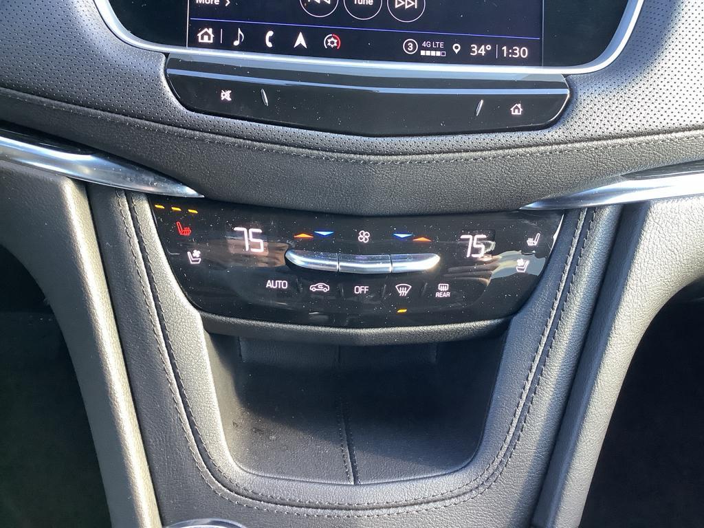 used 2022 Cadillac XT5 car, priced at $28,573