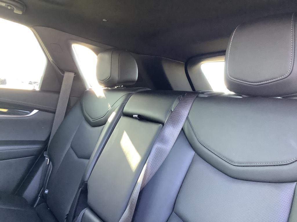 used 2022 Cadillac XT5 car, priced at $28,573