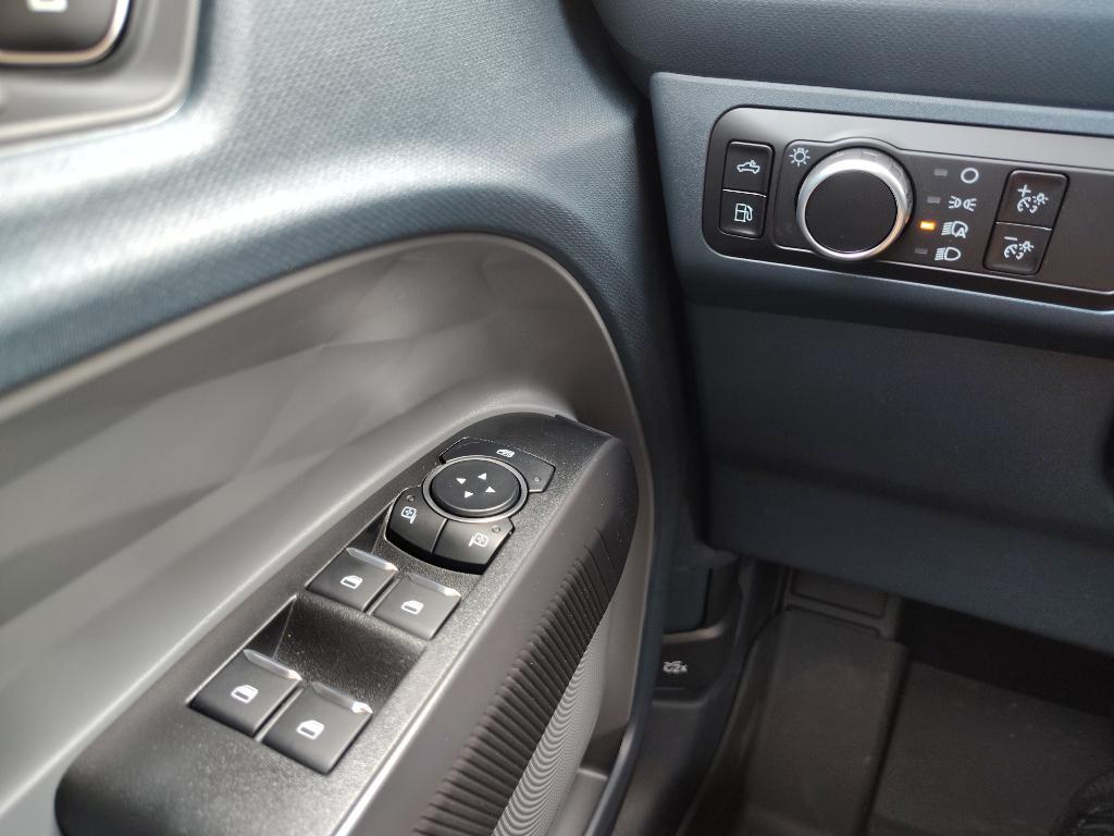 new 2025 Ford Maverick car, priced at $31,095