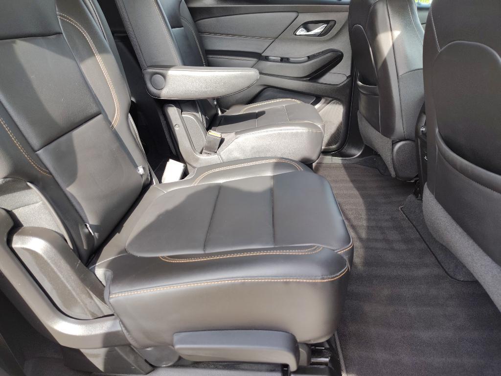 used 2021 Chevrolet Traverse car, priced at $24,990