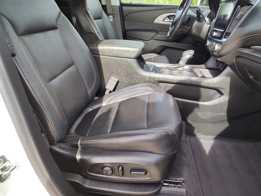 used 2021 Chevrolet Traverse car, priced at $24,990