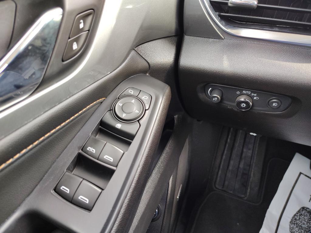 used 2021 Chevrolet Traverse car, priced at $24,990