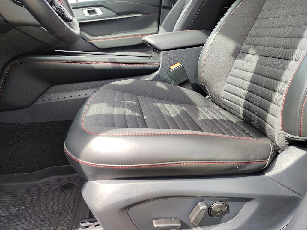 used 2025 Ford Explorer car, priced at $47,997