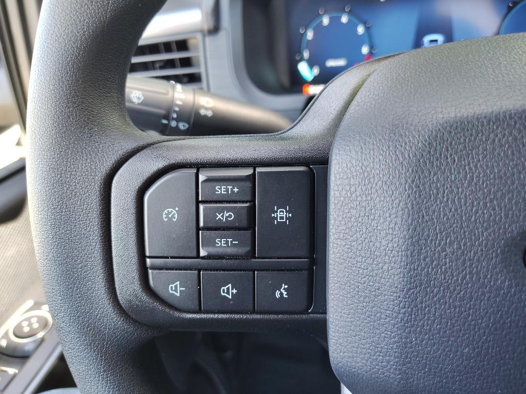 new 2025 Ford F-150 car, priced at $52,160
