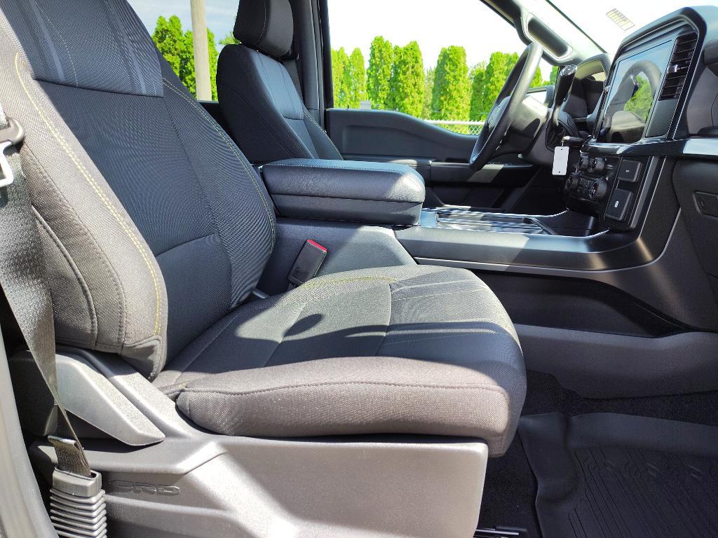 new 2025 Ford F-150 car, priced at $52,160