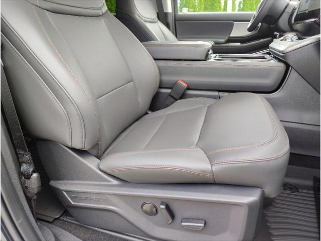 new 2025 Ford Expedition car, priced at $72,310