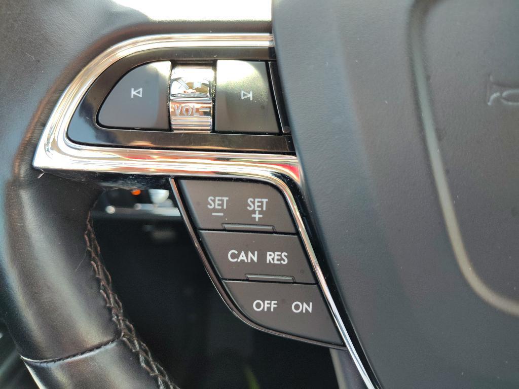 used 2022 Lincoln Nautilus car, priced at $40,570