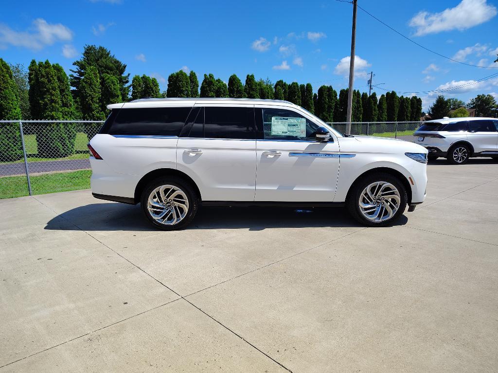 new 2025 Lincoln Navigator car, priced at $106,625
