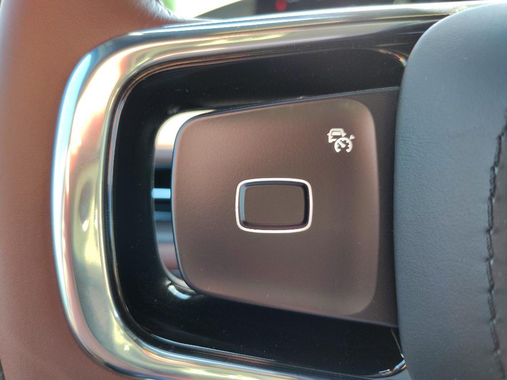 new 2025 Lincoln Navigator car, priced at $106,625
