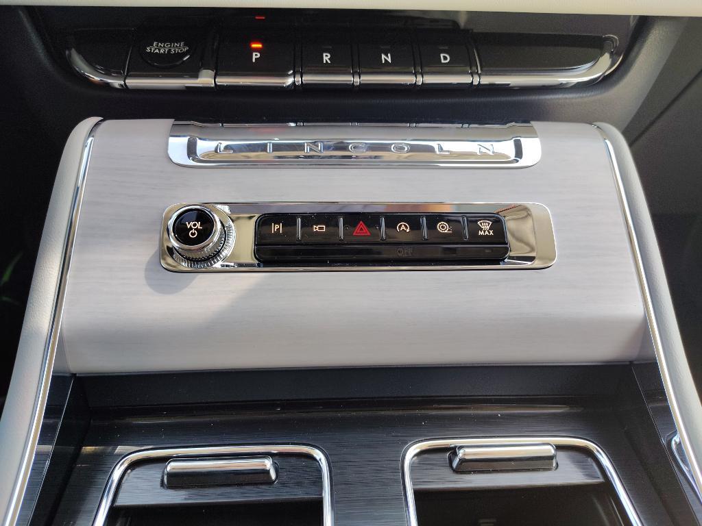 new 2025 Lincoln Aviator car, priced at $77,165