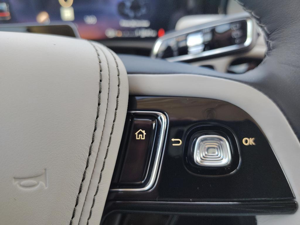 new 2025 Lincoln Aviator car, priced at $77,165