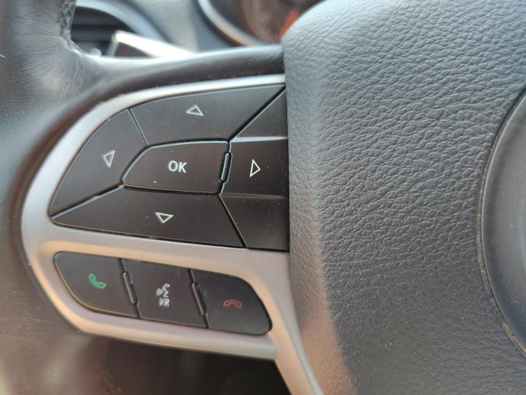 used 2019 Jeep Cherokee car, priced at $15,597