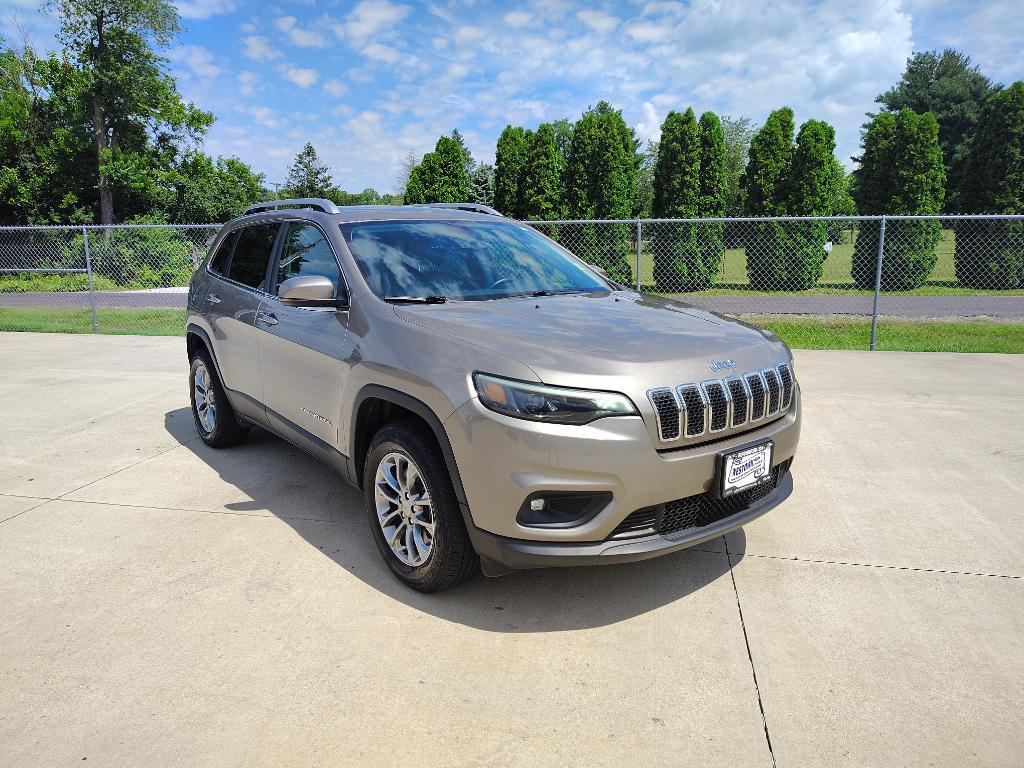 used 2019 Jeep Cherokee car, priced at $15,597
