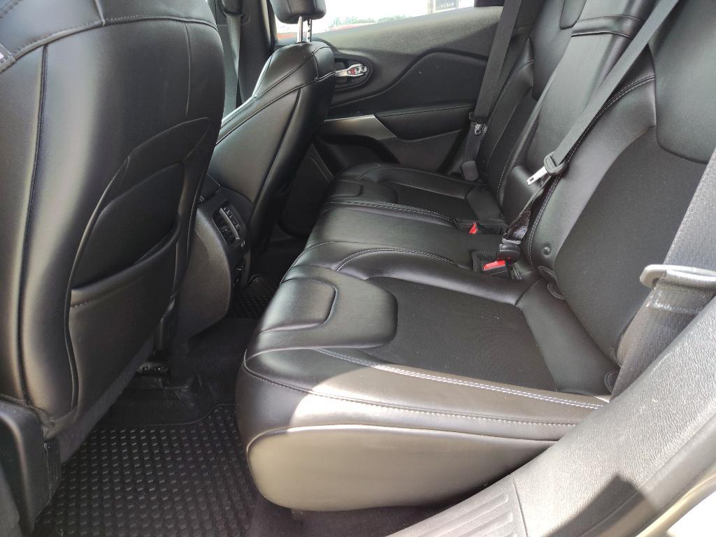 used 2019 Jeep Cherokee car, priced at $15,597