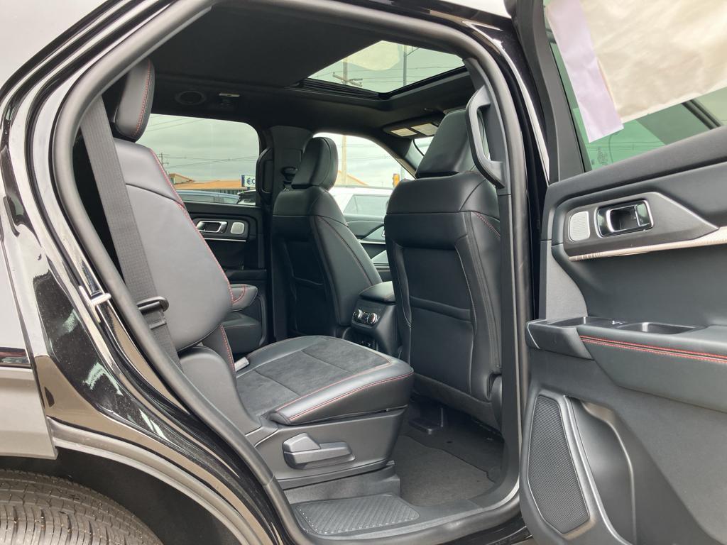 new 2025 Ford Explorer car, priced at $61,860