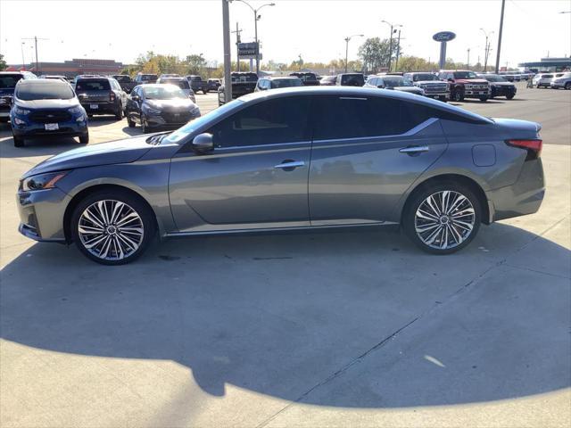 used 2023 Nissan Altima car, priced at $27,911