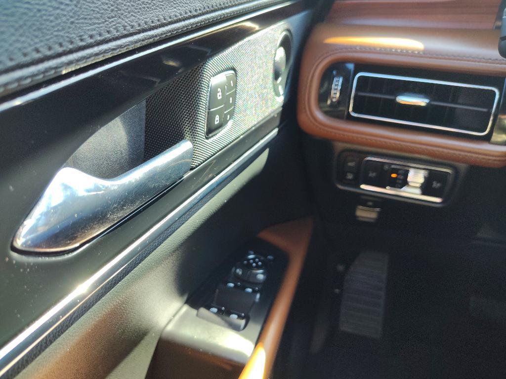 used 2023 Lincoln Nautilus car, priced at $37,591