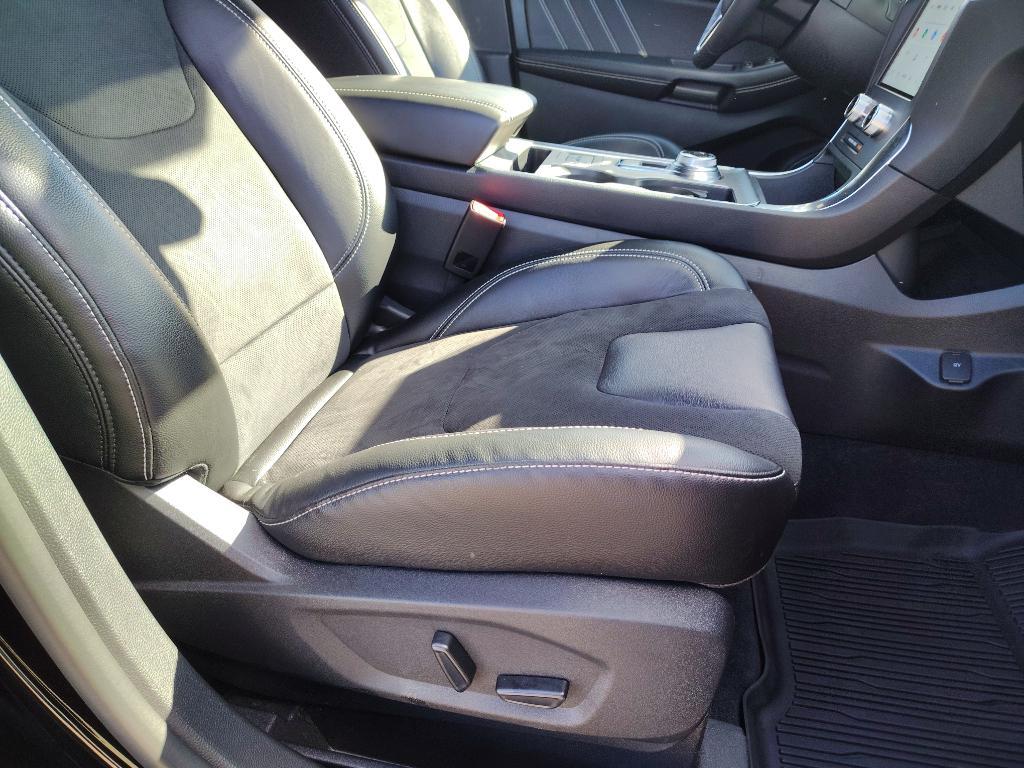 used 2024 Ford Edge car, priced at $43,297