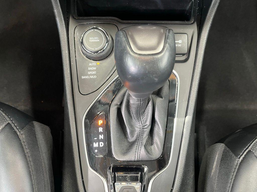 used 2022 Jeep Cherokee car, priced at $19,991