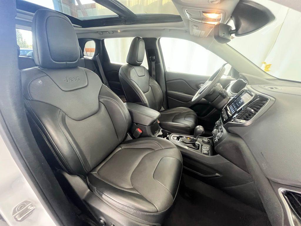 used 2022 Jeep Cherokee car, priced at $19,991