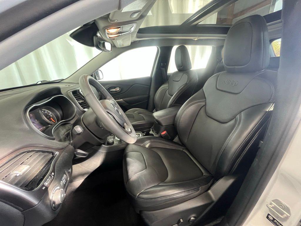 used 2022 Jeep Cherokee car, priced at $19,991